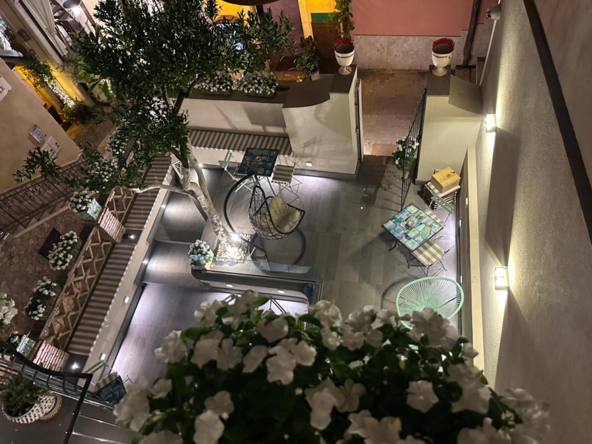 Villa D'Orville Luxury Suites Taormina Ngoại thất bức ảnh