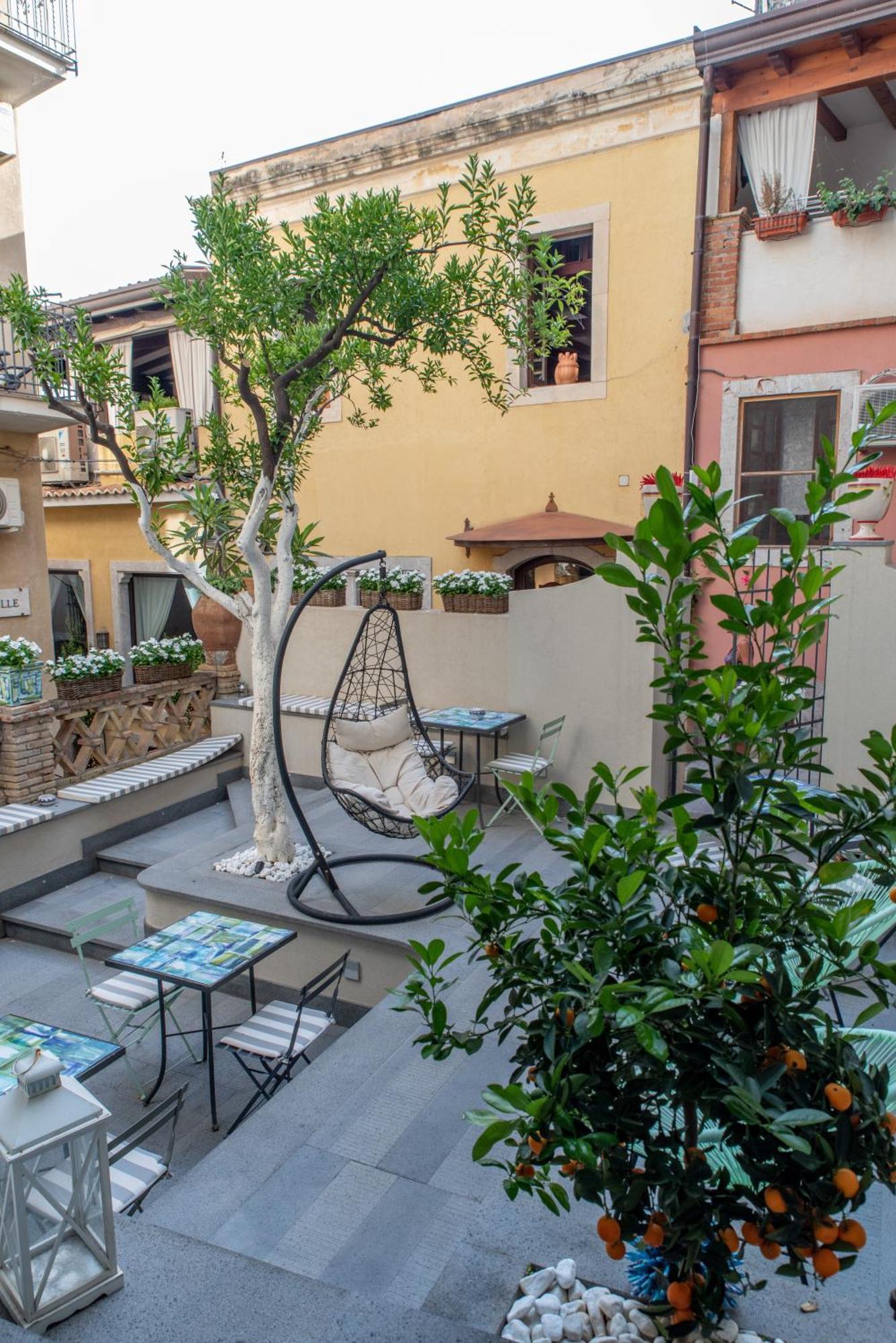 Villa D'Orville Luxury Suites Taormina Ngoại thất bức ảnh