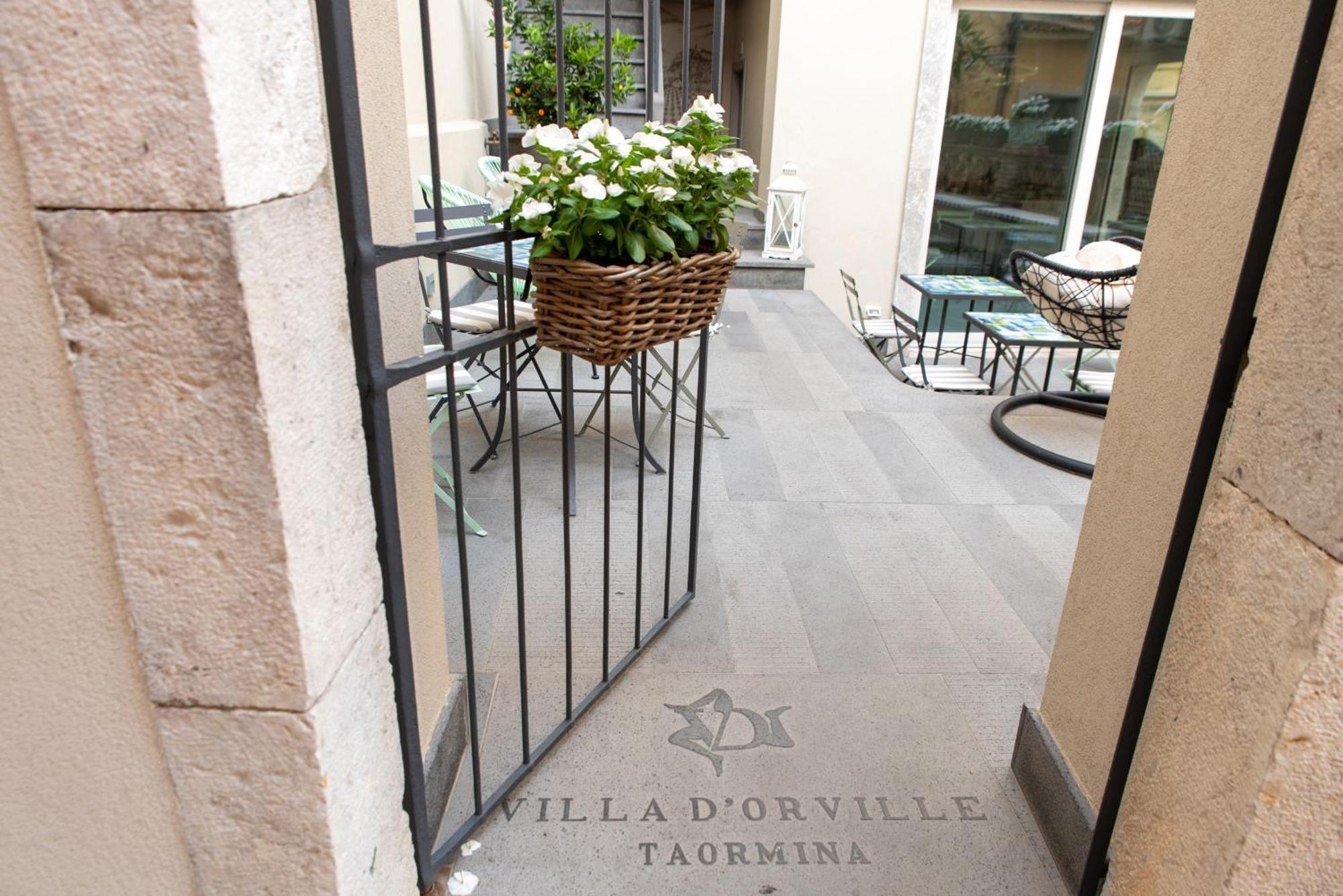 Villa D'Orville Luxury Suites Taormina Ngoại thất bức ảnh