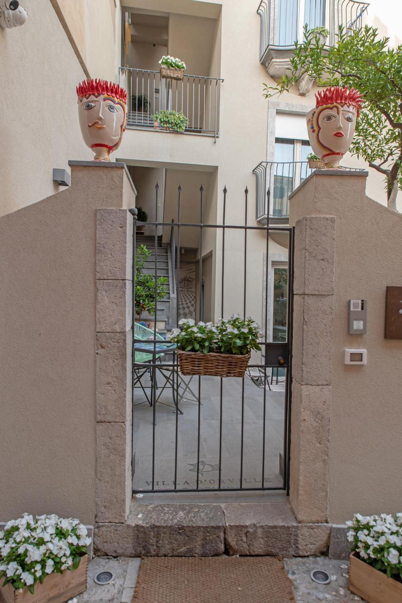 Villa D'Orville Luxury Suites Taormina Ngoại thất bức ảnh