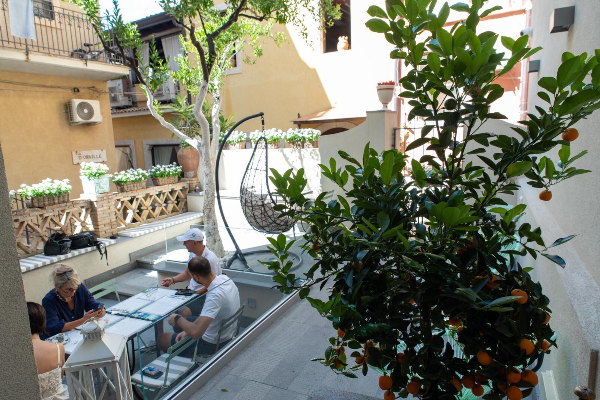 Villa D'Orville Luxury Suites Taormina Ngoại thất bức ảnh