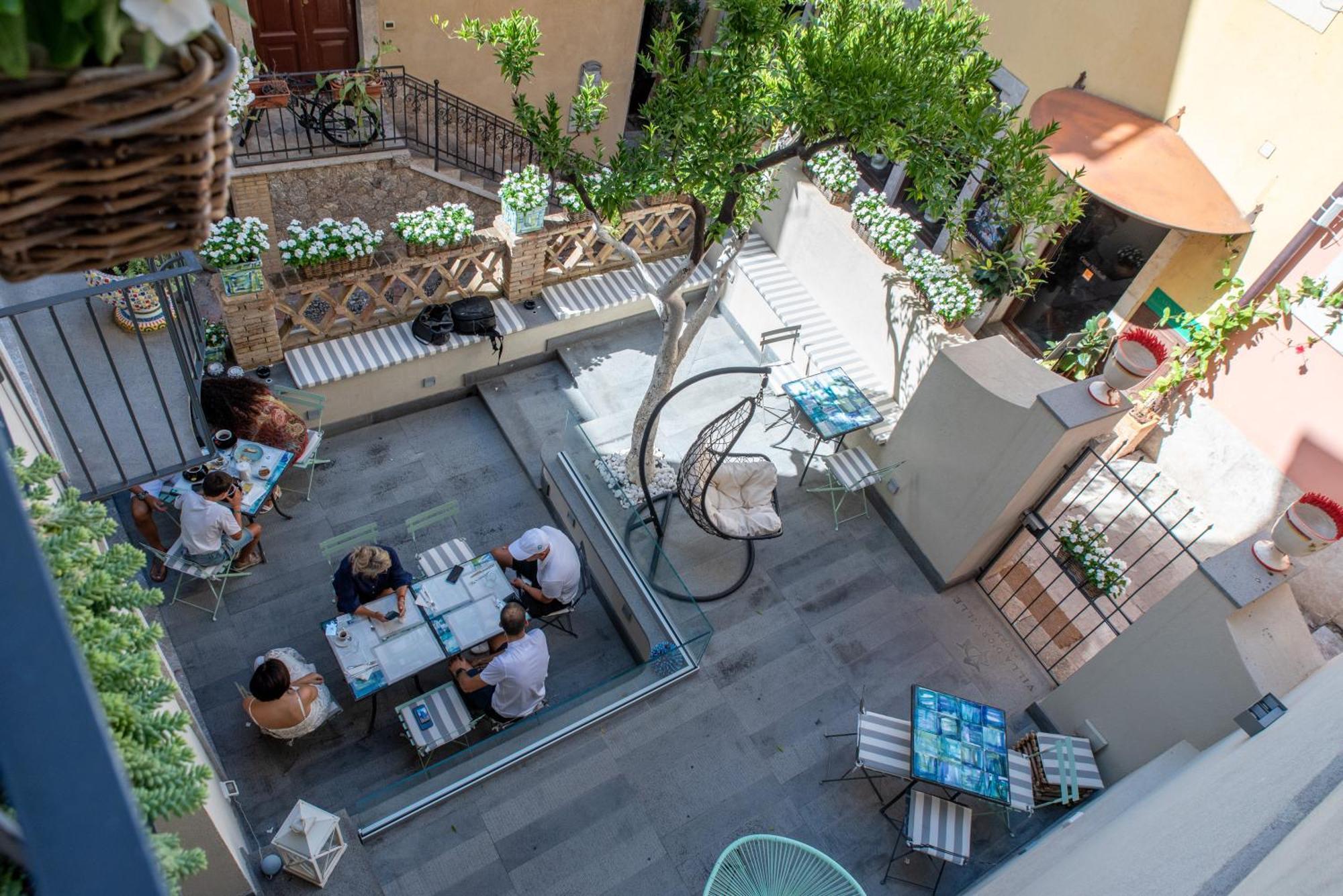 Villa D'Orville Luxury Suites Taormina Ngoại thất bức ảnh