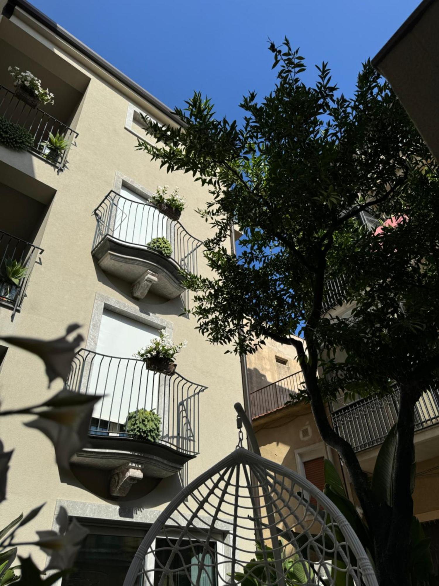 Villa D'Orville Luxury Suites Taormina Ngoại thất bức ảnh