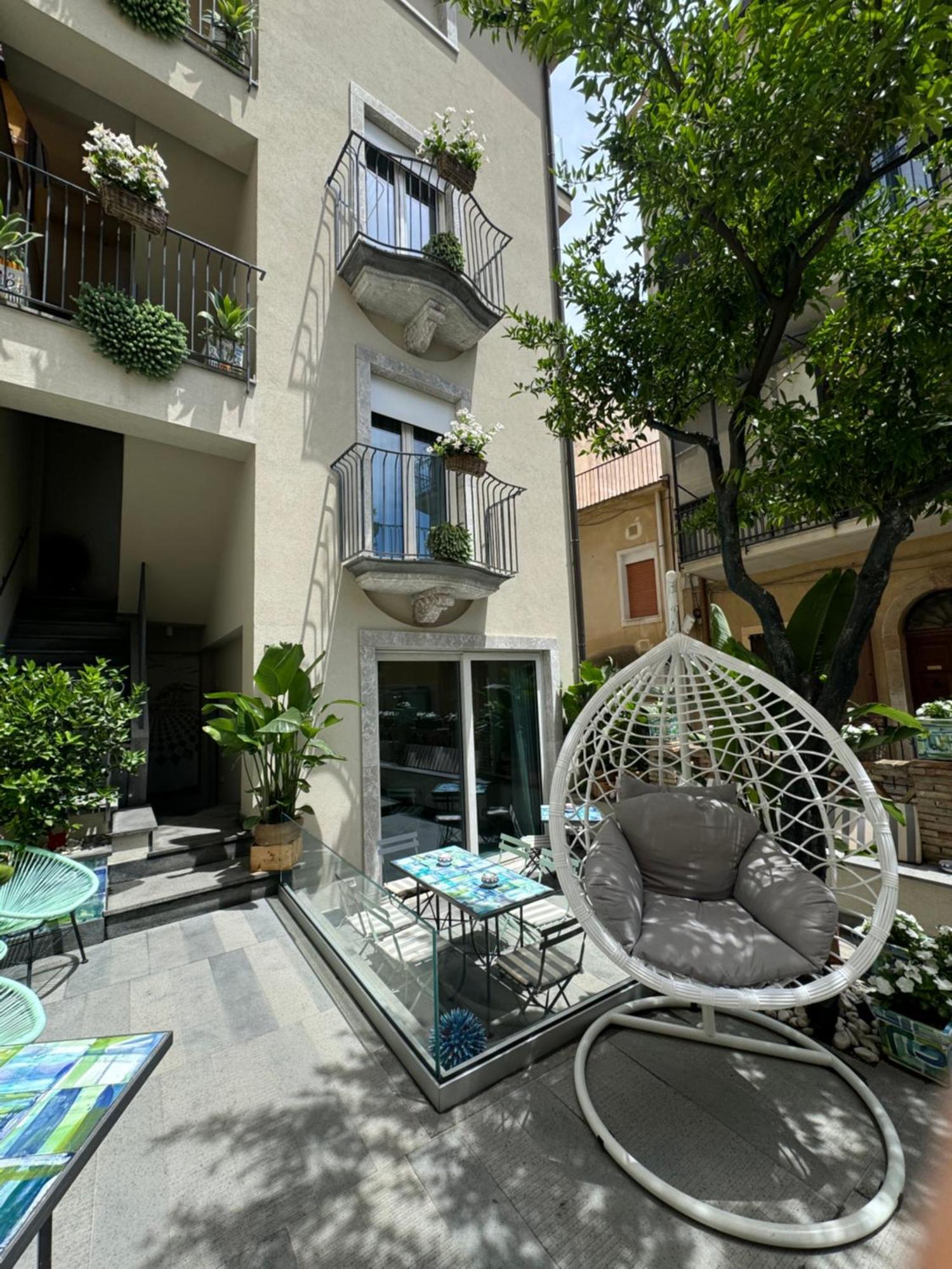Villa D'Orville Luxury Suites Taormina Ngoại thất bức ảnh